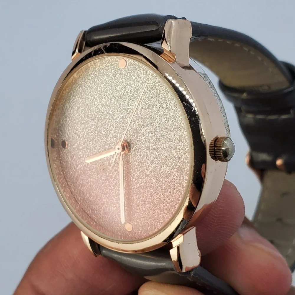 Minimalist Women's‎ Watch 36MM Gold Tone Case Brown Leather Bands New Battery